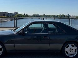 Schwarz Gebraucht 1992 Mercedes E320 Coupé | 7.999 €