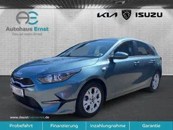 Grau Gebraucht 2024 Kia Ceed Vision Limousine | 21.990 € (Etwas zu teuer)