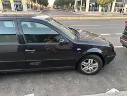 Schwarz Gebraucht 2002 VW Golf IV Kleinwagen | 1.800 € (Fairer Preis)