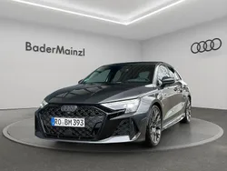 Grau Gebraucht 2024 Audi RS3 Sportback Ambiente Kleinwagen | 68.930 € (Teuer)