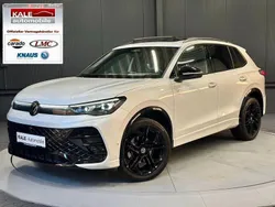 Weiß metallic (oryxweiß perlmutteffekt) Gebraucht 2024 VW Tiguan R-line SUV | 45.700 € (Teuer)