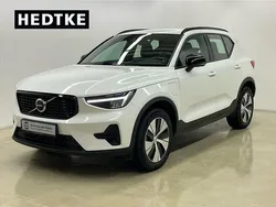 Weiß Gebraucht 2023 Volvo XC40 Plus SUV | 39.990 € (Fairer Preis)