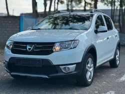 Weiß Gebraucht 2015 Dacia Sandero Prestige Kleinwagen | 6.800 € (Fairer Preis)
