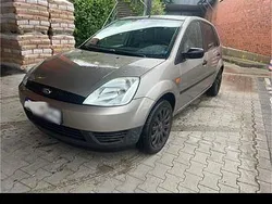 Grau Gebraucht 2005 Ford Fiesta Kleinwagen | 1.400 € (Guter Preis)