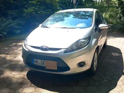 Silber Gebraucht 2011 Ford Fiesta Kleinwagen | 3.300 € (Guter Preis)