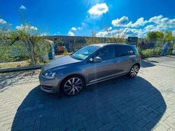 Grau Gebraucht 2015 VW Golf VII Edition Limousine | 12.000 € (Fairer Preis)