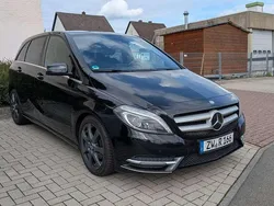 Schwarz Gebraucht 2013 Mercedes B200 Van / Kleinbus | 7.900 € (Fairer Preis)