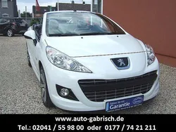 Weiß Gebraucht 2012 Peugeot 207 CC Roland Garros Cabrio | 9.900 € (Teuer)