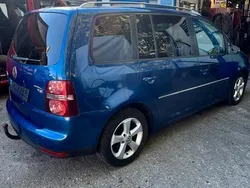 Blau Gebraucht 2009 VW Touran Highline Van / Kleinbus | 2.790 € (Superpreis)