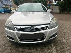 Silber Gebraucht 2009 Opel Astra Limousine | 3.000 € (Fairer Preis)
