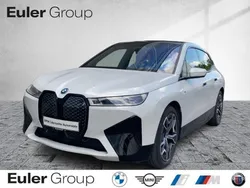 Weiss Gebraucht 2023 BMW iX SUV | 78.980 € (Guter Preis)