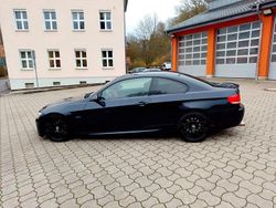 Schwarz Gebraucht 2009 BMW 320 Performance Coupé | 6.999 € (Fairer Preis)