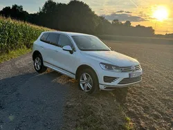 Weiß Gebraucht 2016 VW Touareg R-line SUV | 22.000 € (Fairer Preis)