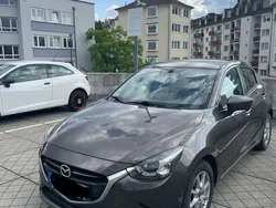Grau Gebraucht 2015 Mazda 2 Sports-Line Kleinwagen | 8.750 € (Fairer Preis)