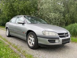 Grau Gebraucht 1994 Opel Omega Elegance Limousine | 1.990 €