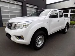 Weiß Gebraucht 2021 Nissan Navara Visia Abholung | 27.990 € (Etwas zu teuer)