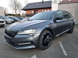 Quarzgrau metallic Gebraucht 2021 Skoda Superb SportLine Kombi | 22.999 € (Etwas zu teuer)