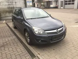 Blau Gebraucht 2008 Opel Astra Kombi | 1.350 € (Guter Preis)