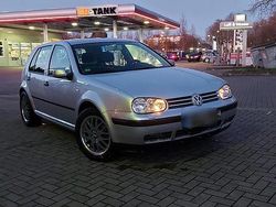 Silber Gebraucht 2001 VW Golf IV Kleinwagen | 2.800 € (Fairer Preis)
