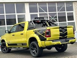 Gold Gebraucht 2023 Dodge Custom SUV | 56.900 €