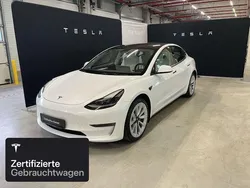 Pearl white multicoat Gebraucht 2022 Tesla Model 3 Long Range AWD Limousine | 30.700 € (Fairer Preis)