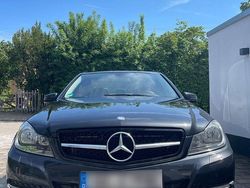 Schwarz Gebraucht 2012 Mercedes C180 Avantgarde Limousine | 8.300 €