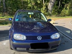 Blau Gebraucht 2002 VW Golf IV Limousine | 700 € (Superpreis)