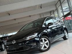 Schwarz Gebraucht 2016 VW Golf Sportsvan Highline Van / Kleinbus | 11.200 € (Guter Preis)