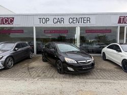 Schwarz Gebraucht 2011 Opel Astra Design Edition Kombi | 2.490 € (Guter Preis)