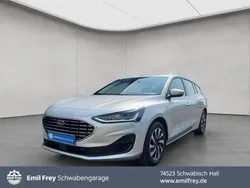 Silber Gebraucht 2023 Ford Focus Titanium Kombi | 19.660 € (Guter Preis)