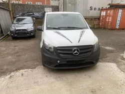 Weiß Gebraucht 2017 Mercedes Vito Van / Kleinbus | 8.999 €