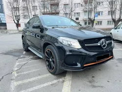 Orange Gebraucht 2016 Mercedes GLE350 AMG line Coupé | 36.500 €