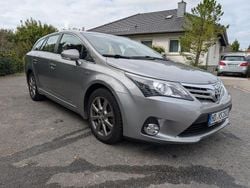 Silber Gebraucht 2013 Toyota Avensis Executive Limousine | 9.500 € (Fairer Preis)