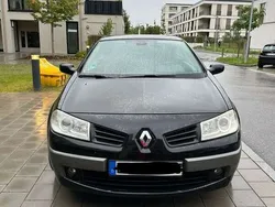 Schwarz Gebraucht 2006 Renault Mégane II Kleinwagen | 2.000 € (Fairer Preis)