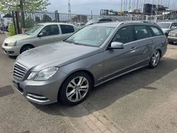Palladiumsilber metalliclack Gebraucht 2011 Mercedes E200 Kombi | 3.450 €