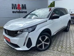 Blanc nacre Gebraucht 2021 Peugeot 5008 GT Van / Kleinbus | 29.900 € (Guter Preis)