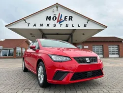Pure red Gebraucht 2024 Seat Ibiza Style Limousine | 16.645 € (Fairer Preis)