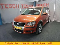 Rot Gebraucht 2009 VW Touran Cross Van / Kleinbus | 8.890 € (Etwas zu teuer)