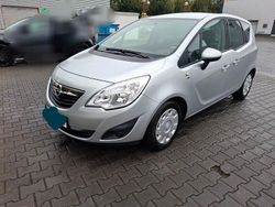 Silber Gebraucht 2012 Opel Meriva Van / Kleinbus | 4.550 € (Guter Preis)