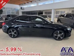 Kosmosschwarz metallic Gebraucht 2024 Mercedes A200 Progressive Limousine | 34.990 € (Teuer)