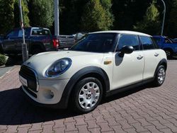 Weiß Gebraucht 2015 Mini ONE Kleinwagen | 9.990 € (Fairer Preis)