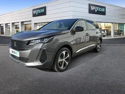 Grau Gebraucht 2023 Peugeot 5008 Allure Van / Kleinbus | 27.930 € (Guter Preis)