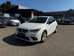 "candy" weiss Gebraucht 2021 Cupra Ibiza Limousine | 12.990 €