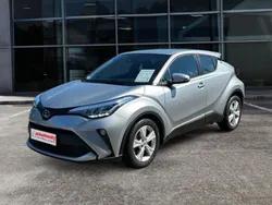 Shimmeringsilber metallic Gebraucht 2022 Toyota C-HR Basis SUV | 24.990 € (Etwas zu teuer)