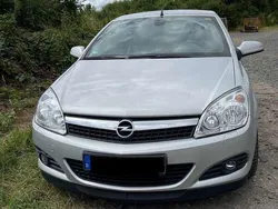 Gebraucht 2008 Opel Astra Cabriolet Cabrio | 7.777 € (Teuer)