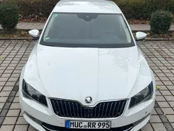 Weiß Gebraucht 2015 Skoda Superb LAURIN & KLEMENT Limousine | 15.500 € (Etwas zu teuer)