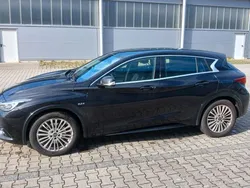 Schwarz Gebraucht 2018 Infiniti Q30 Luxe Kleinwagen | 9.900 € (Superpreis)