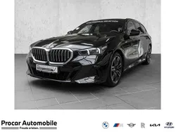 Schwarz Gebraucht 2024 BMW 520 M Sport Kombi | 52.240 € (Superpreis)