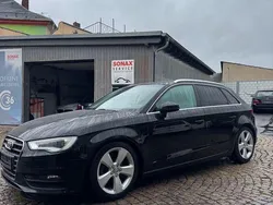 Schwarz Gebraucht 2016 Audi A3 Sportback Attraction Limousine | 10.400 € (Guter Preis)