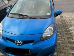 Blau Gebraucht 2011 Toyota Aygo Kleinwagen | 2.500 € (Fairer Preis)